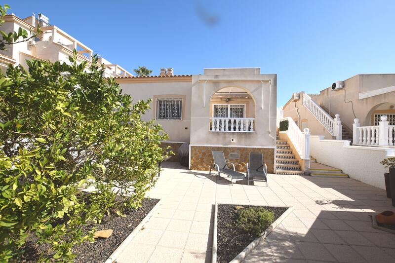 Villa for sale in Ciudad Quesada, Alicante