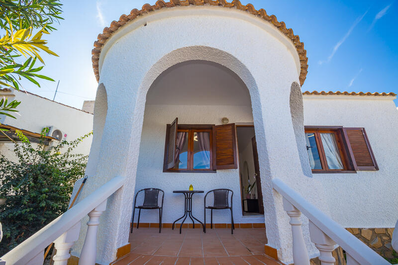 Villa en venta en Villamartin, Alicante