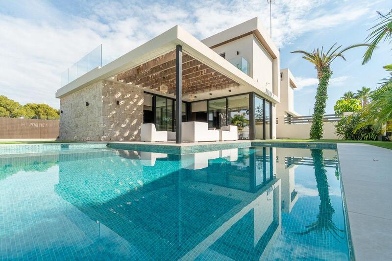 Villa till salu i Los Balcones, Alicante