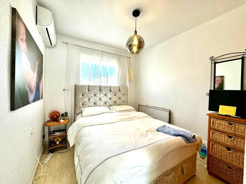 2 slaapkamer Appartement Te koop