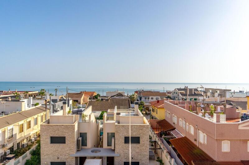 Apartamento en venta en La Mata, Alicante