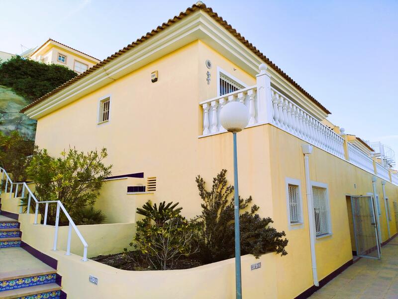 Villa à vendre dans Benijófar, Alicante