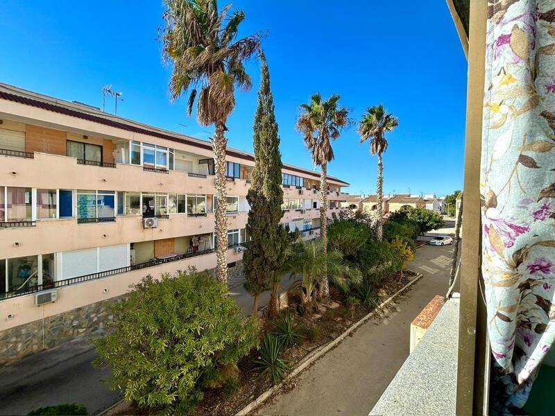 Apartamento en venta en Mil Palmeras, Alicante