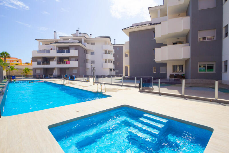 Appartement Te koop in Villamartin, Alicante