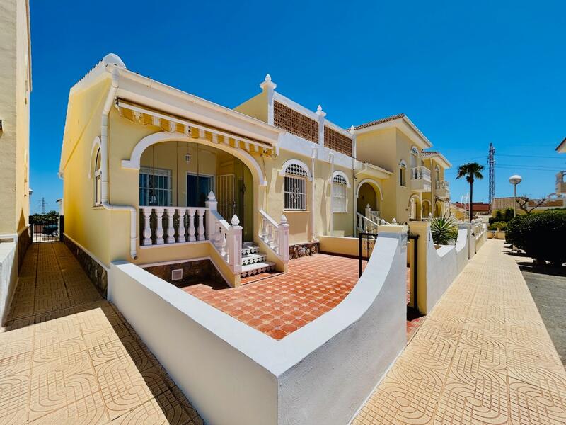 Villa til salgs i Ciudad Quesada, Alicante