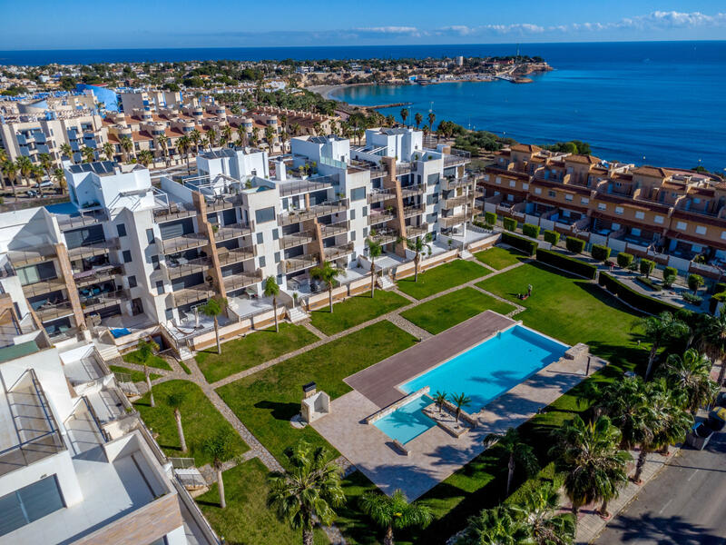 квартира продается в Cabo Roig, Alicante