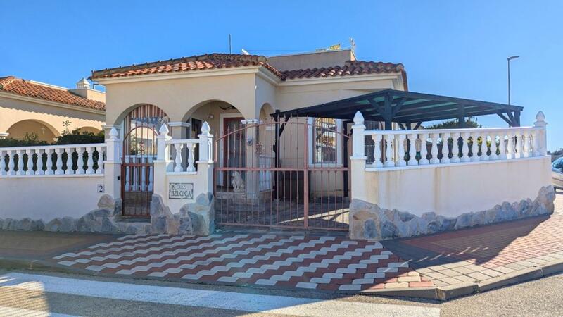 Villa for sale in Algorfa, Alicante