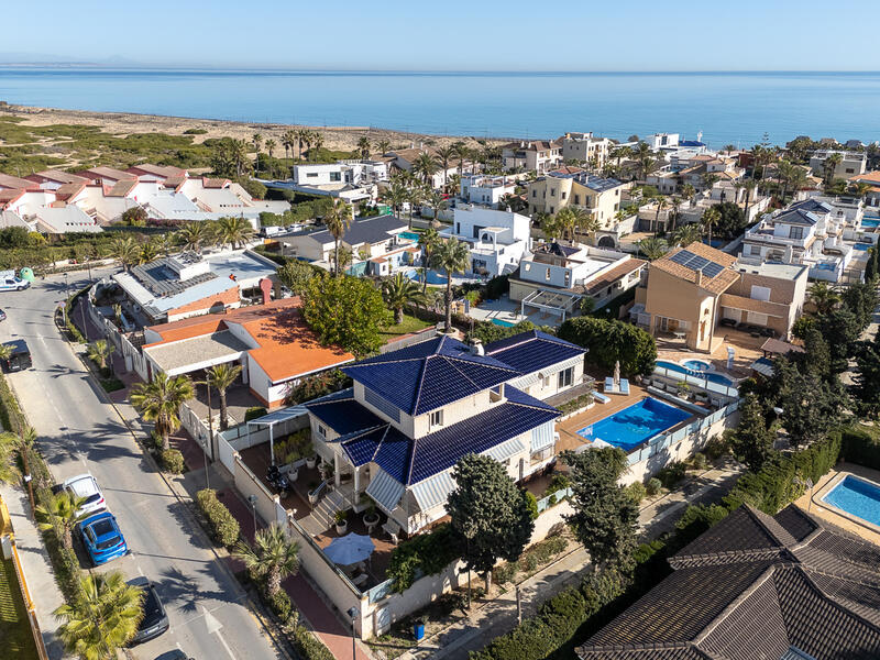 Villa till salu i La Mata, Alicante