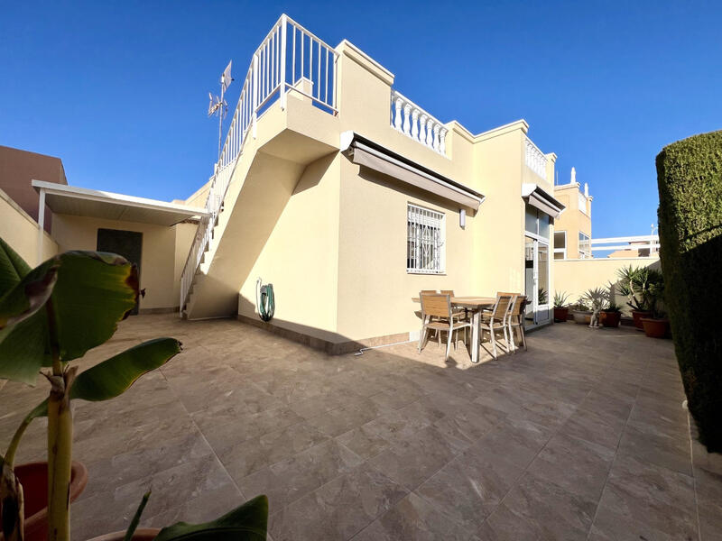 2 Cuarto Villa en venta