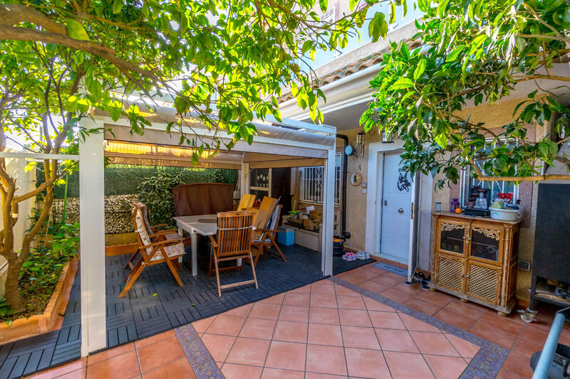 Townhouse for sale in Torrevieja, Alicante