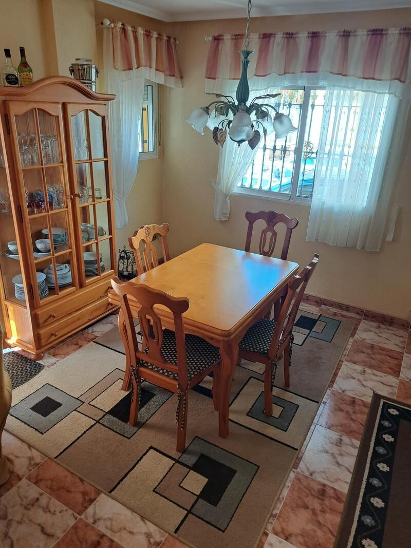 2 Schlafzimmer Villa zu verkaufen