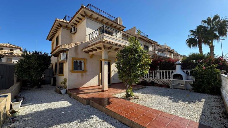 Townhouse for sale in Torrevieja, Alicante