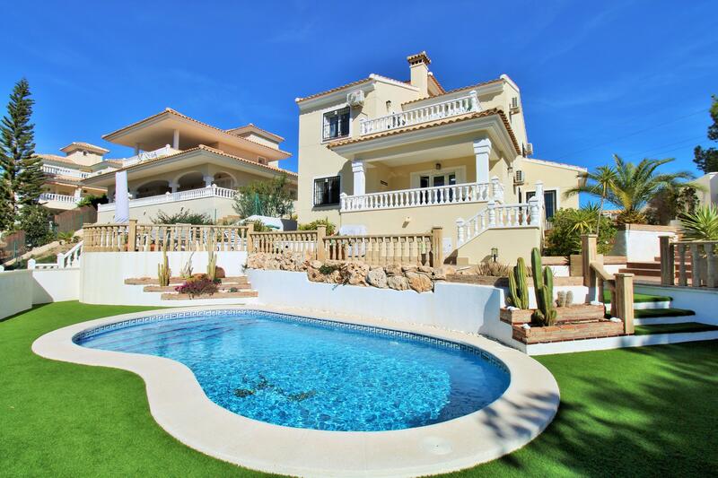 Villa à vendre dans Villamartin, Alicante