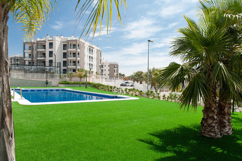 Apartamento en venta en Villamartin, Alicante