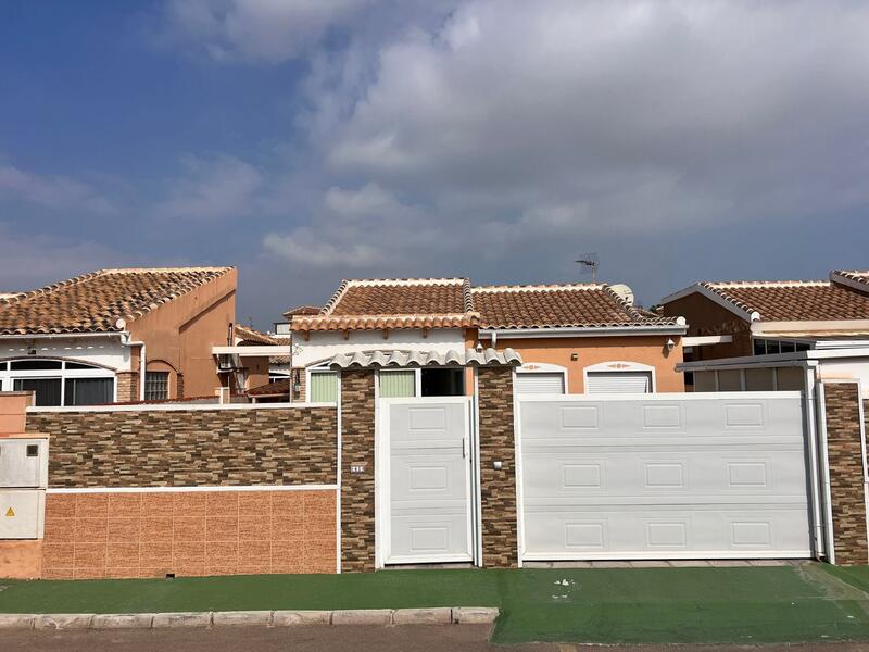 Townhouse for sale in Torrevieja, Alicante