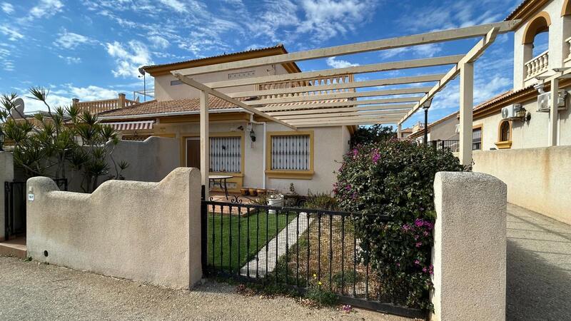 Villa for sale in Los Montesinos, Alicante