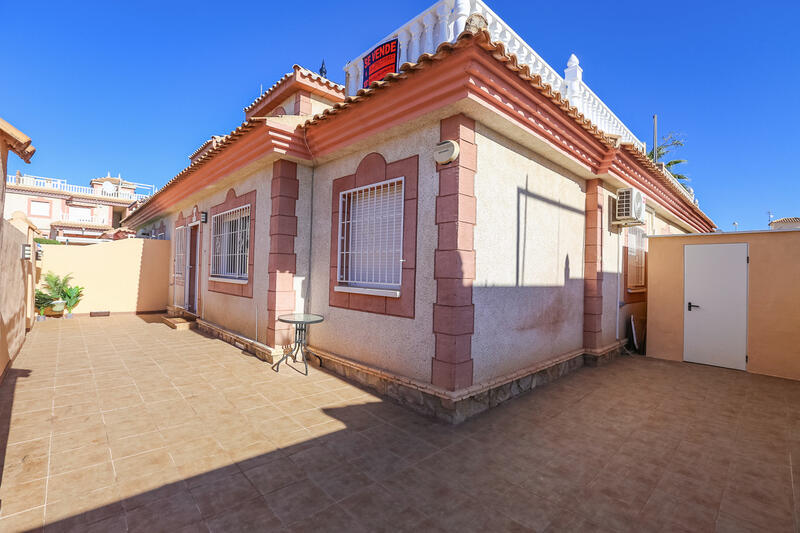 2 Schlafzimmer Villa zu verkaufen