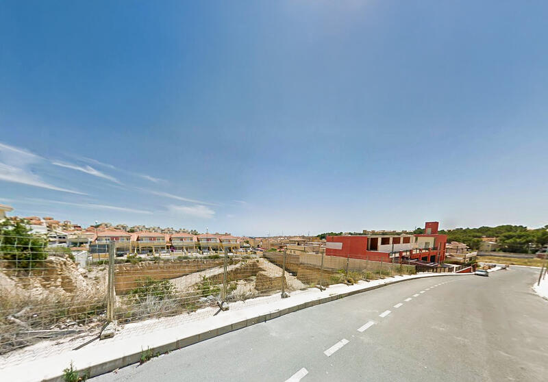 Terrenos en venta en Villamartin, Alicante