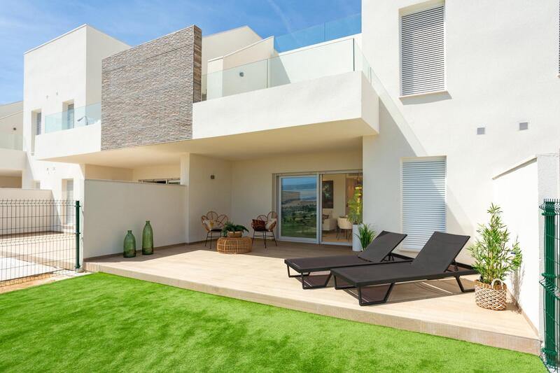 Villa en venta en Algorfa, Alicante