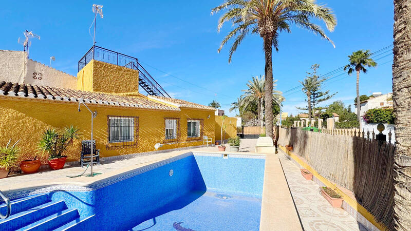 Villa à vendre dans Punta Prima, Alicante