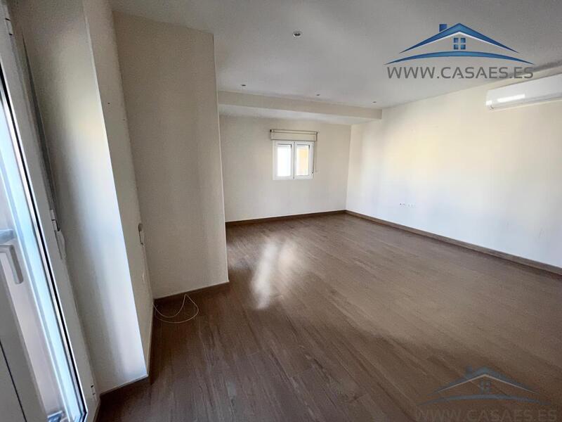 3 bedroom Apartment for Long Term Rent