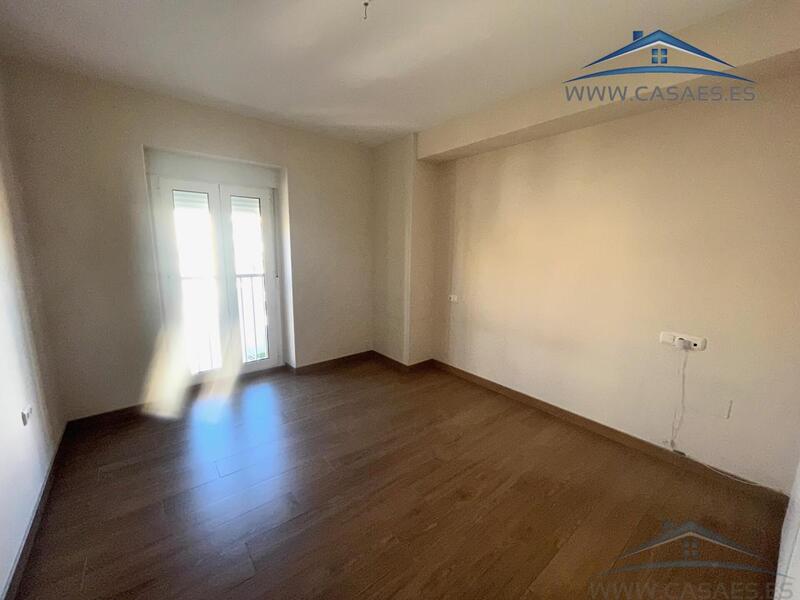 3 bedroom Apartment for Long Term Rent