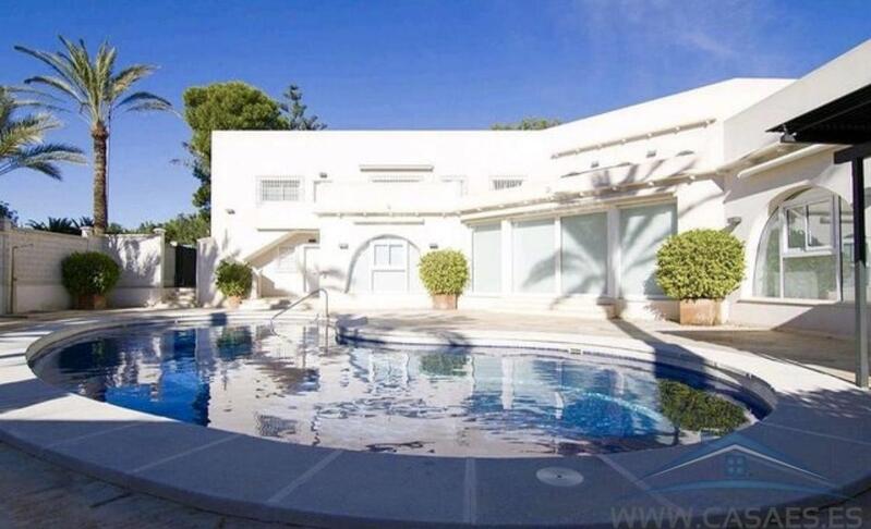 Country House for sale in Aguadulce, Almería