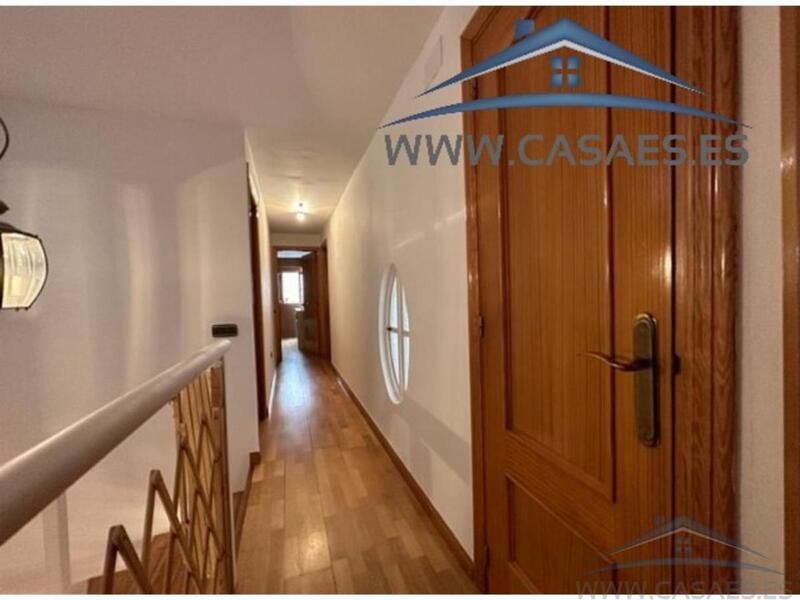 4 chambre Appartement à louer à long terme