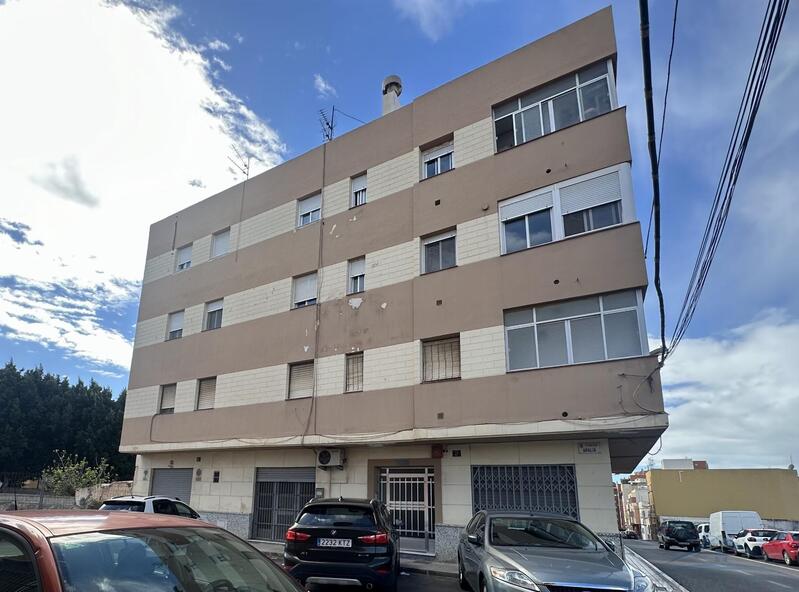 Apartamento en venta en Almería, Almería