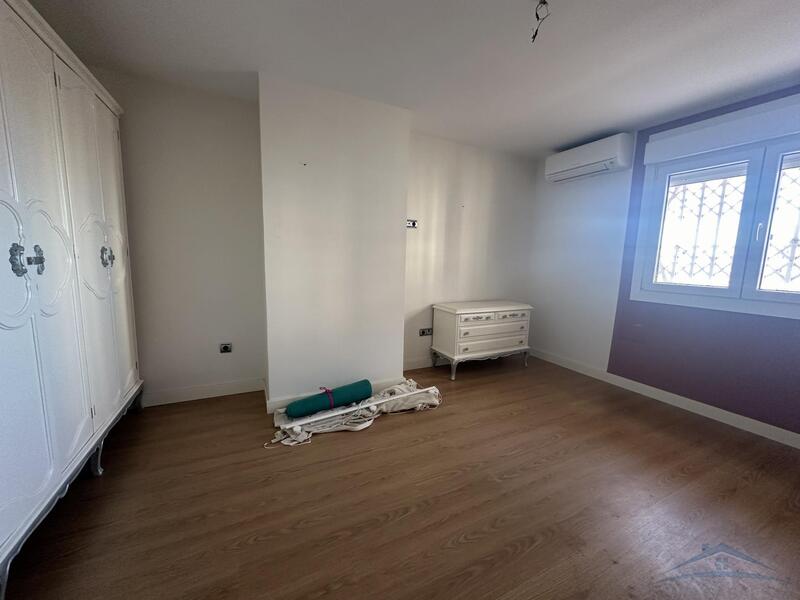 4 slaapkamer Appartement Te koop