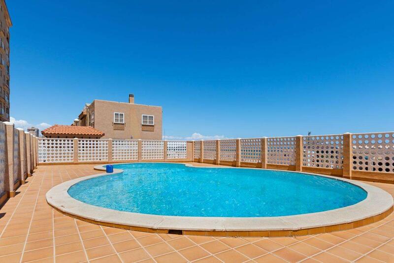 вилла продается в La Manga del Mar Menor, Murcia