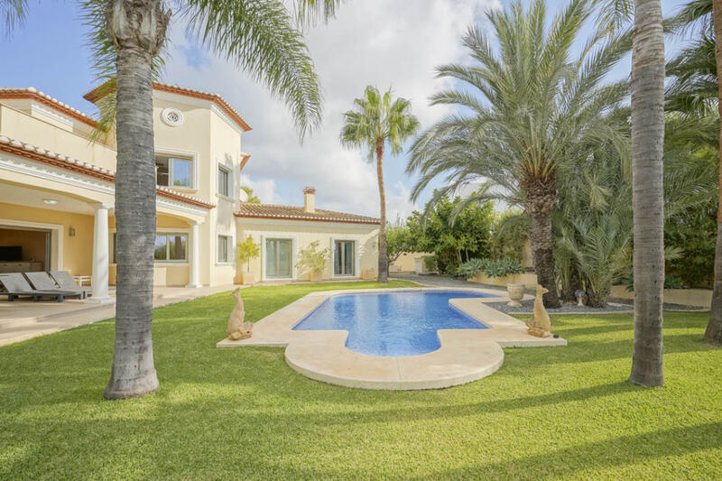 Villa til salg i Benissa, Alicante