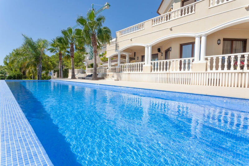 Villa en venta en Calpe, Alicante