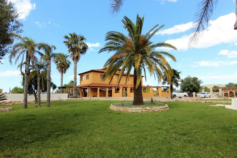 Villa till salu i Pedreguer, Alicante