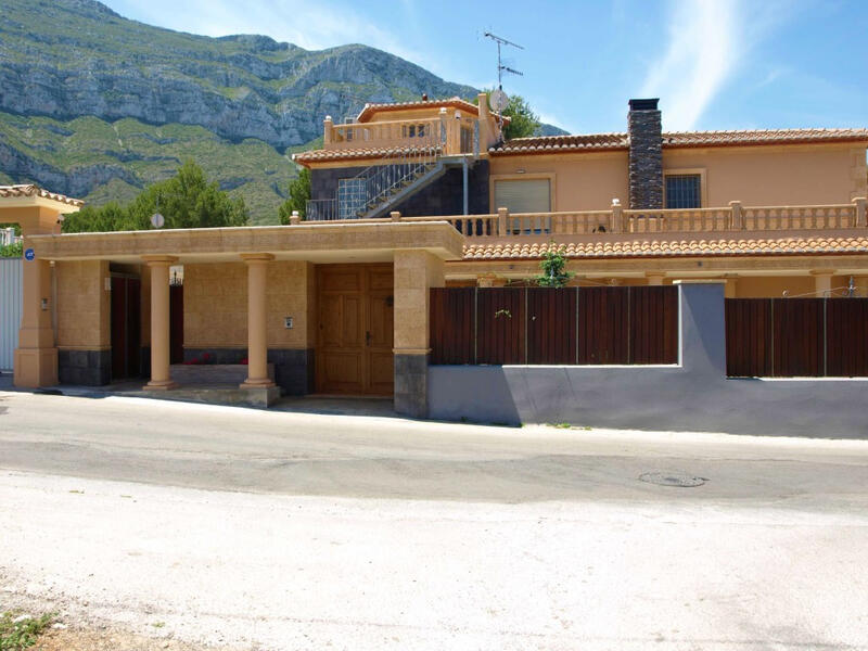 11 Cuarto Villa en venta