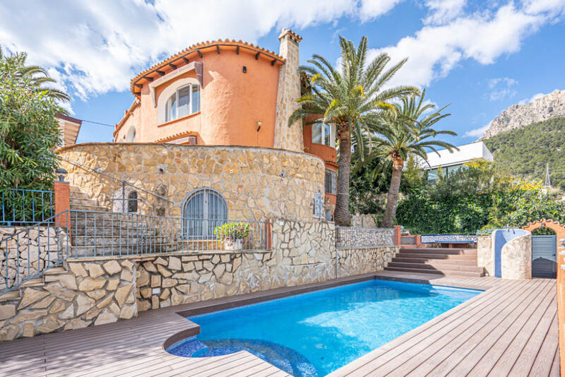 Villa til salgs i Calpe, Alicante