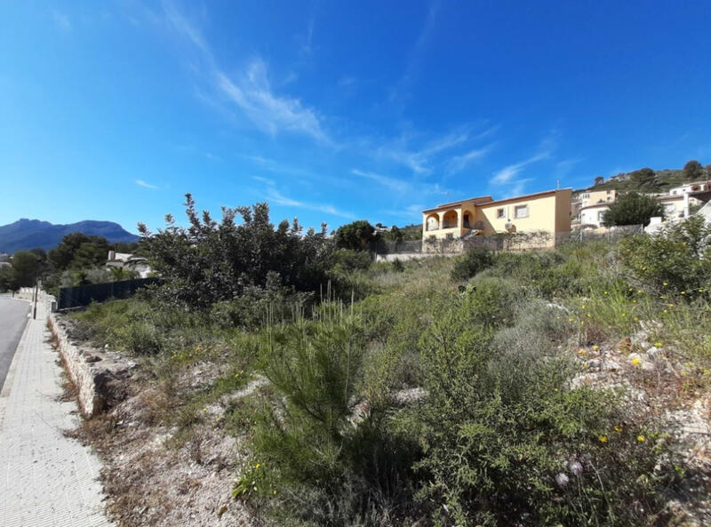 Villa en venta en Alcalali, Alicante