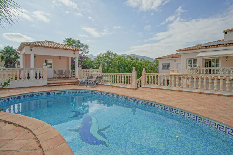 6 bedroom Villa for sale