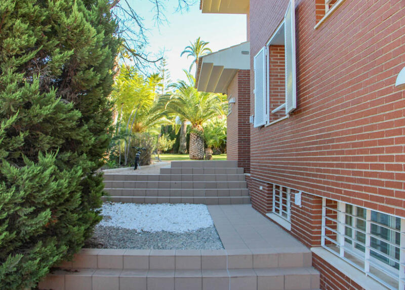 7 Cuarto Villa en venta