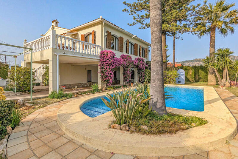 Villa à vendre dans Pedreguer, Alicante