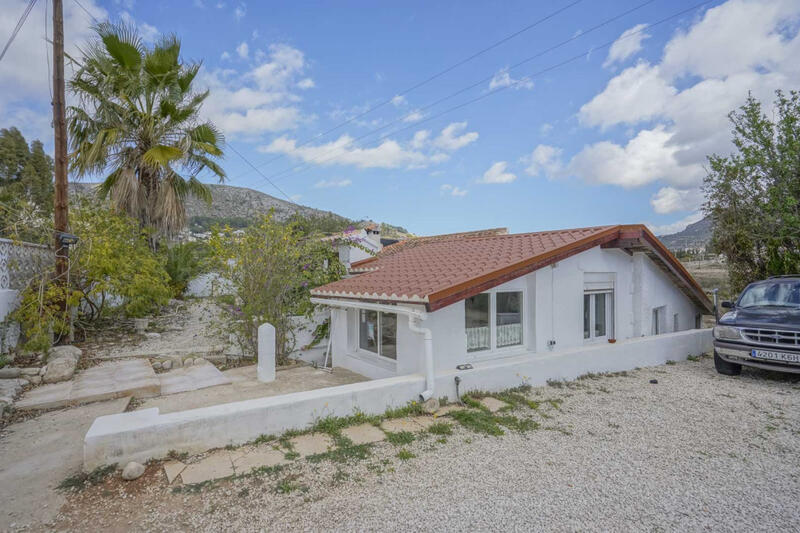 Villa à vendre dans Alcalali, Alicante