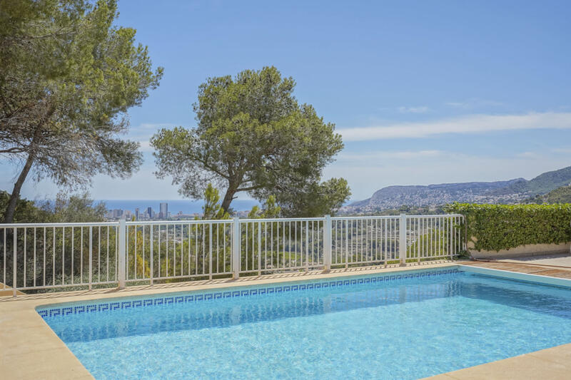 Villa til salgs i Calpe, Alicante