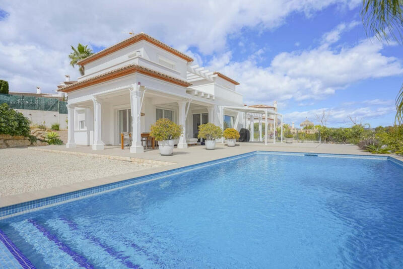 5 bedroom Villa for sale