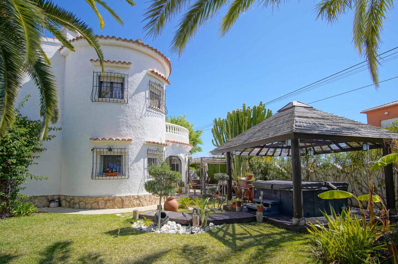 Villa Te koop in Els Poblets, Alicante