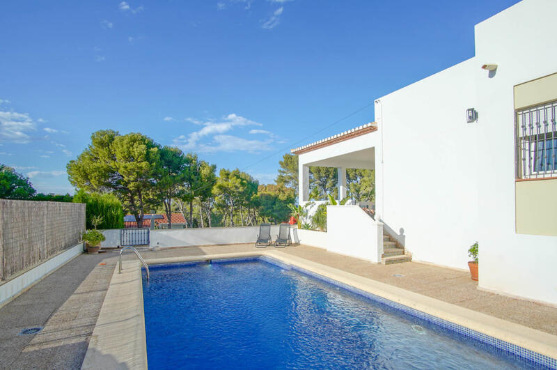 6 bedroom Villa for sale