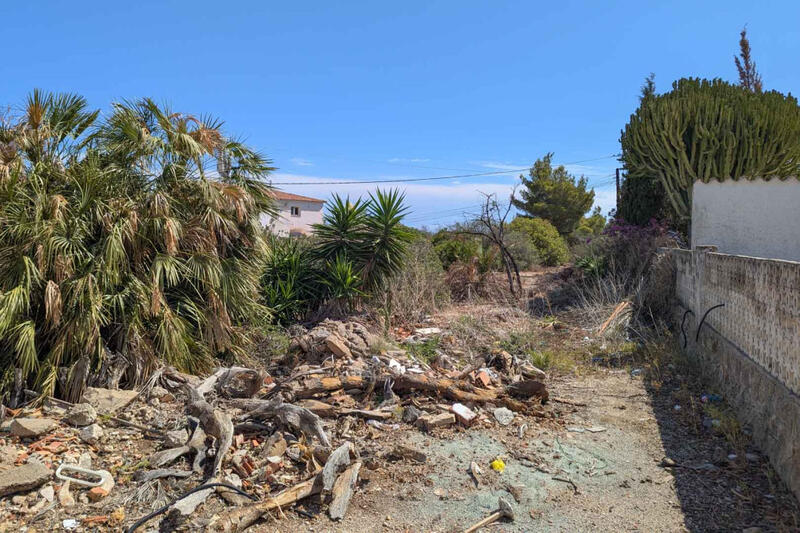 Terrain à vendre dans Denia, Alicante