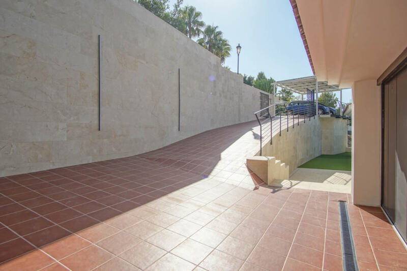 Villa en venta en Altea, Alicante