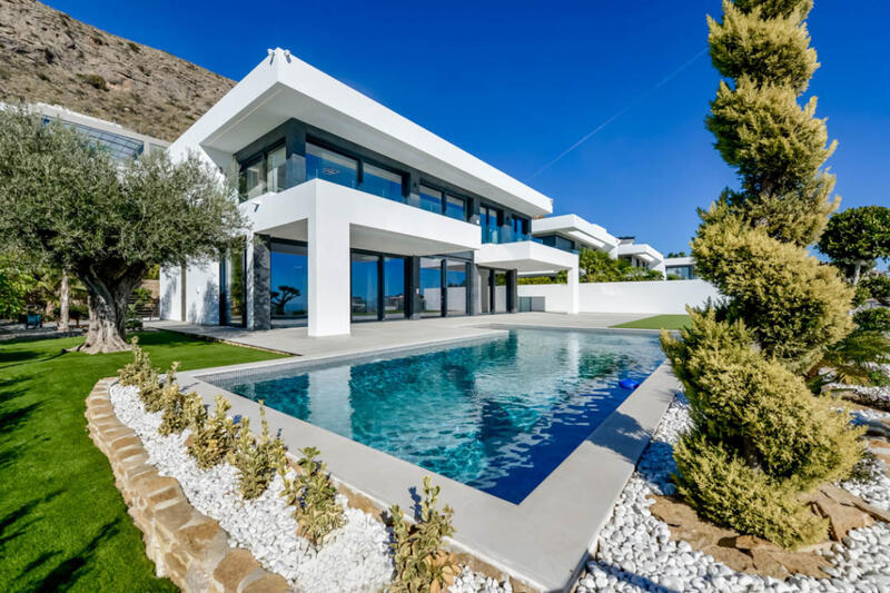 7 bedroom Villa for sale