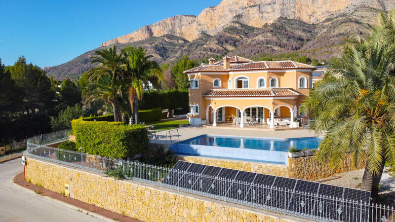 Villa til salg i Javea, Alicante