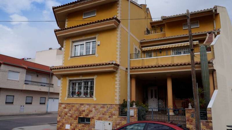 Villa zu verkaufen in Almoradí, Alicante